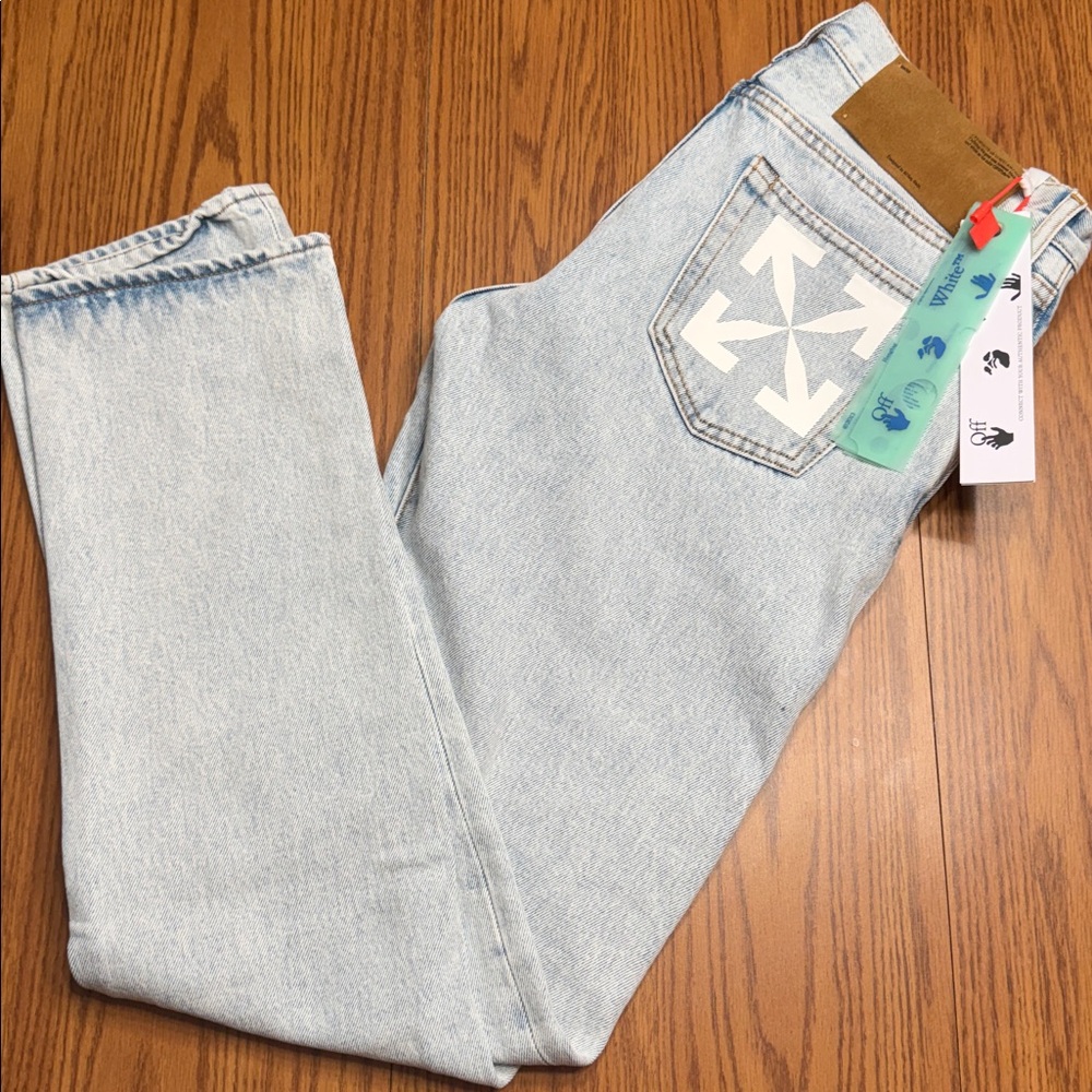 Off-White Men's Light Wash Straight Jeans Size 29